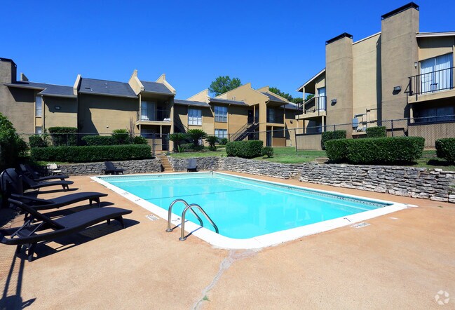 Foto del edificio - Broadway Reserve Apartments – A Fresh, Revitalized Home in Tyler, TX