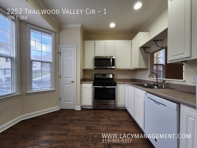 Building Photo - 2252 Trailwood Valley Cir