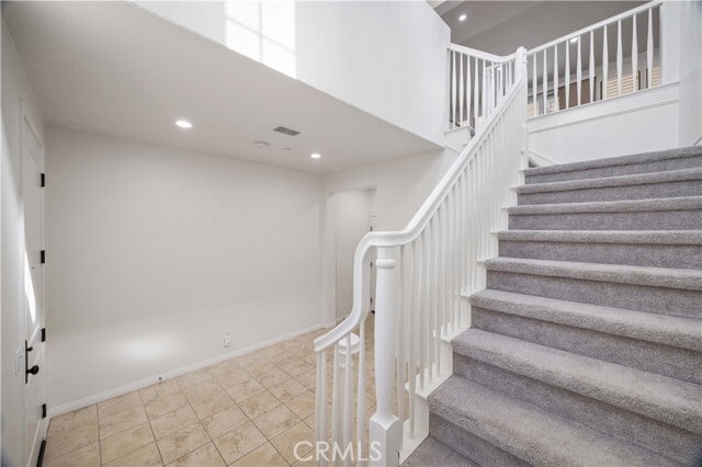 Building Photo - 60 Peony