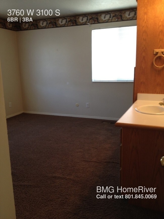 Building Photo - 3760 W 3100 S