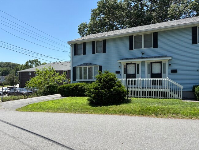 Outside Front Left Unit - 294 Humphrey St