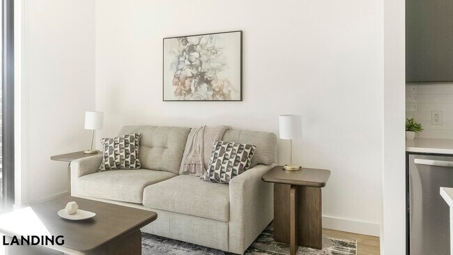 Building Photo - 1007 S Mint St