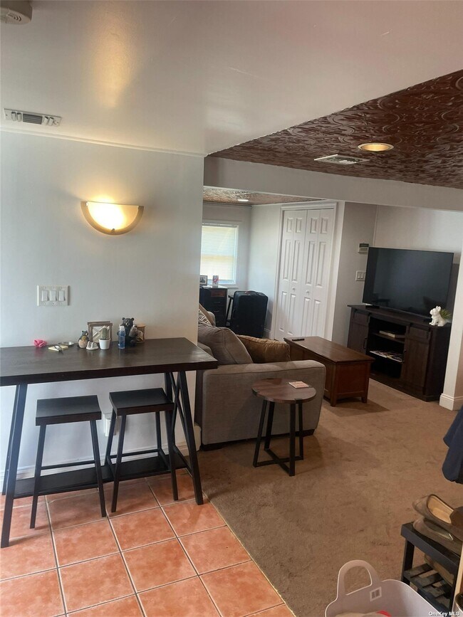 Foto del edificio - 831 Outlook Ave