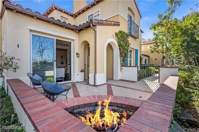 Building Photo - 2 br, 2 bath Townhome - 15 Teramo Ct