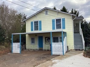 Building Photo - 144 Chestnut St