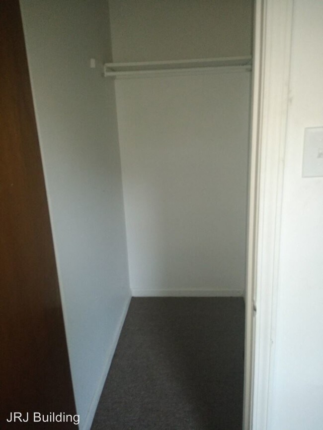 Building Photo - 2 br, 1 bath House - 623 W. 33rd Street