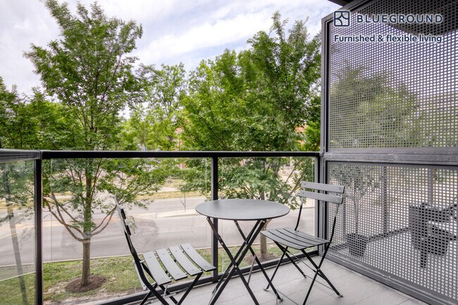 Foto del edificio - 1717 Ridge Ave