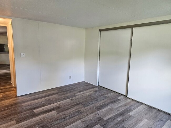 Building Photo - Charming 2 Bed, 2 Bath Mobile Home in a Qu...