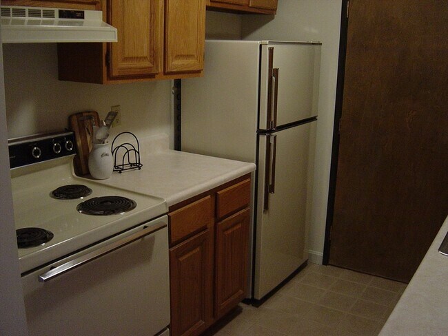 Foto del edificio - 47 Juniper Rd