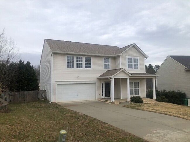 Building Photo - Beautiful Home on Cul-De-Sac with Lots of ...