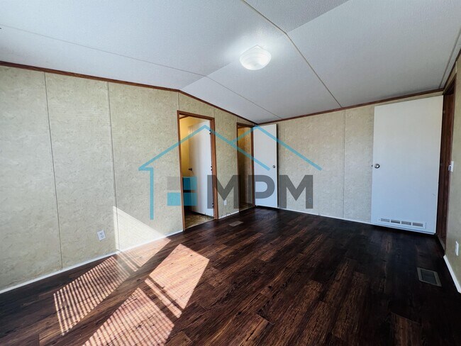 Foto del edificio - 303 Bryan St