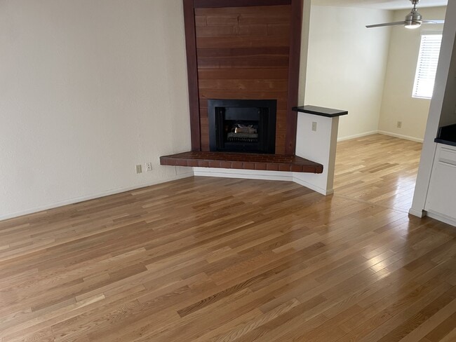 Building Photo - 1423 18th St