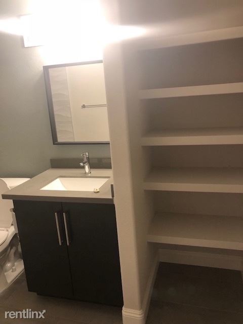 Foto principal - 1 br, 2 bath Condo - Flamingo