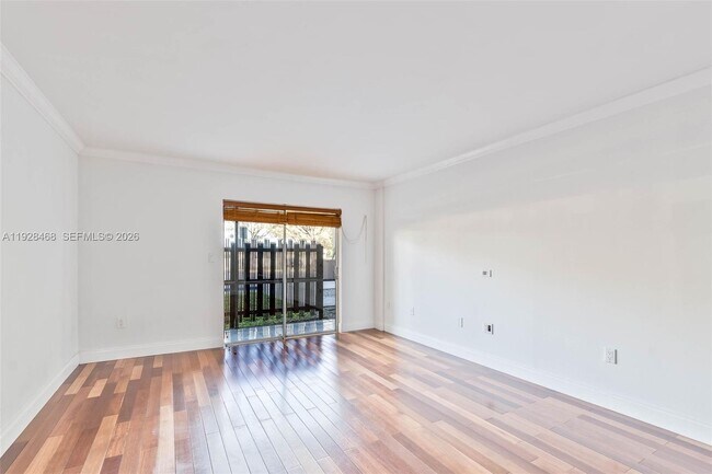 Foto del edificio - 14250 SW 62nd St