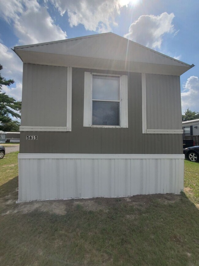 Building Photo - 5615 Pepperidge Dr