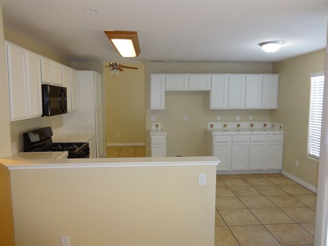Building Photo - 8409 Hemlock Ct
