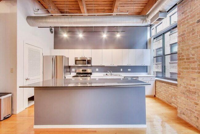 Foto del edificio - 375 W Erie St