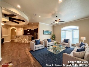 Foto del edificio - 8123 Poconos Run