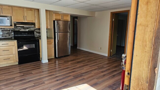 Building Photo - 4242 Panorama Dr