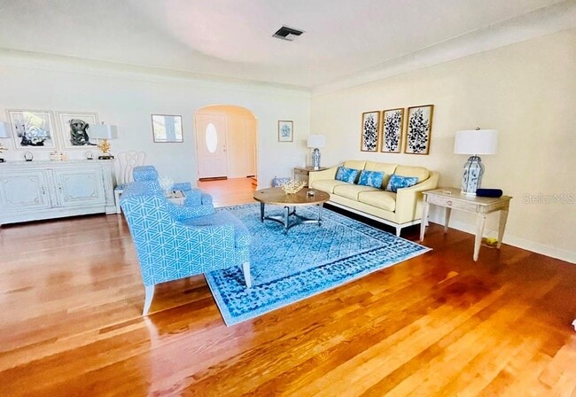 Foto del edificio - 1238 Monterey Blvd NE