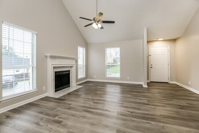 Foto del edificio - 1216 Danbury Ct