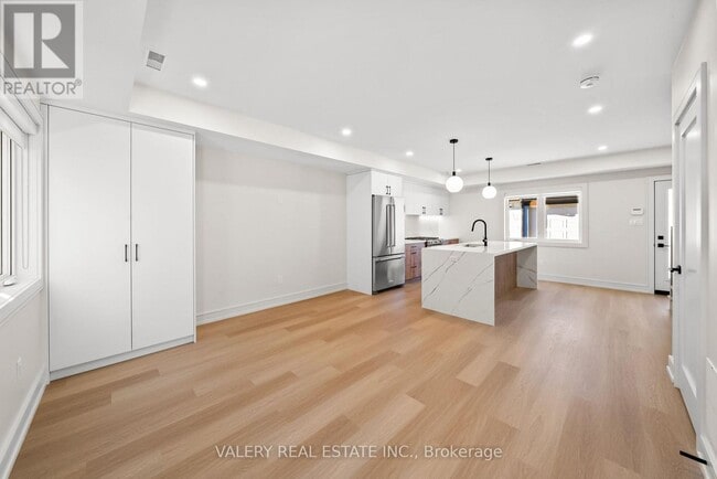 Building Photo - 86 Argyle St