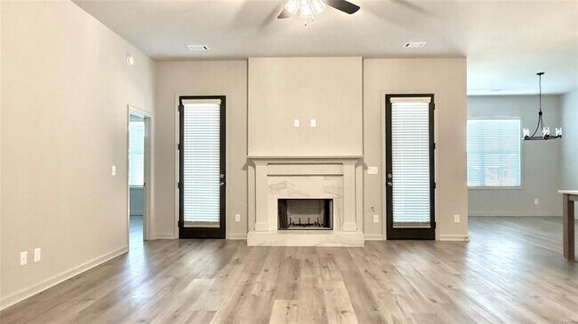 Building Photo - 9592 Dakota Dr