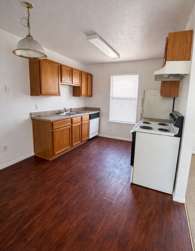 Foto del edificio - AVAILABLE NOW! Pets Allowed! Move in special!