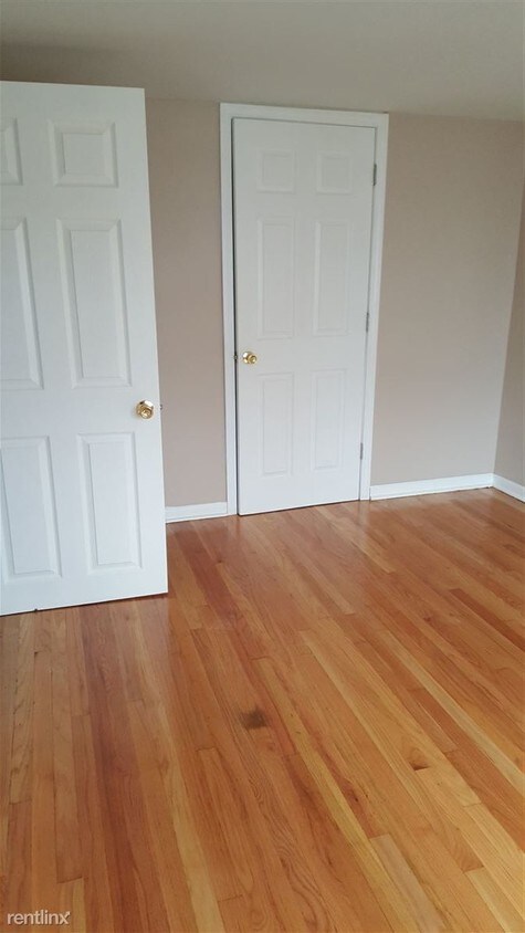 Primary Photo - 221 S Kilpatrick Ave