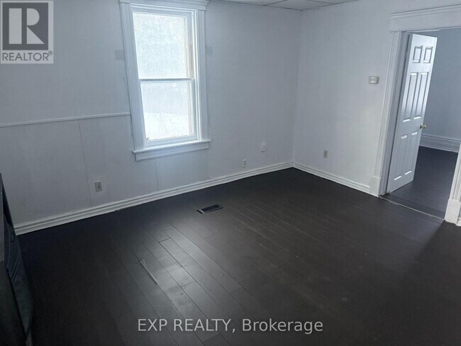 Photo du bâtiment - 4029 Hwy 6