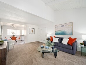 Building Photo - Heritage Point