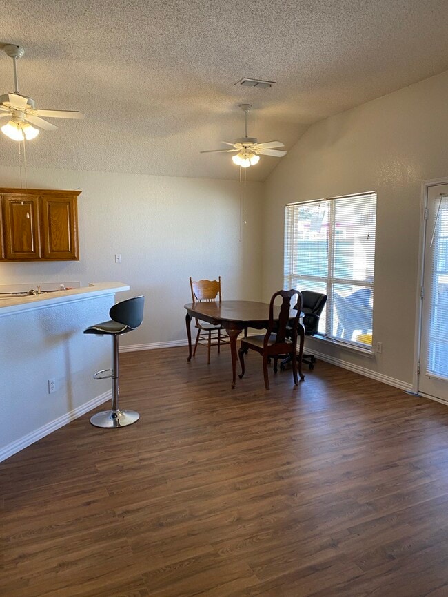 Building Photo - 3136 Braford Dr