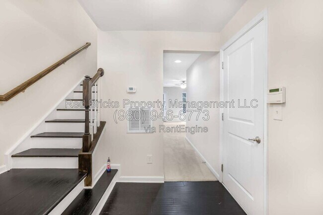 Building Photo - 2306 Rachelwood Dr