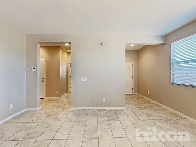 Building Photo - 2422 S 236th Dr