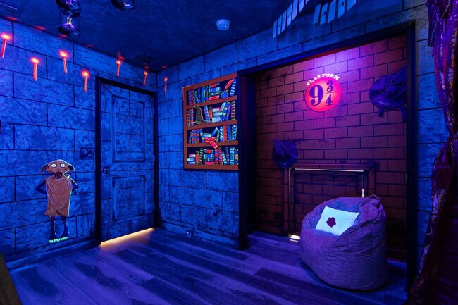 Foto del edificio - 4761 Kings Castle Cir