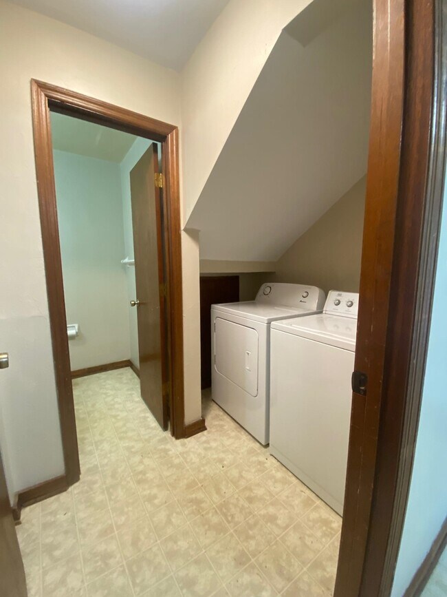 Foto del edificio - 2261 Claremont Ln