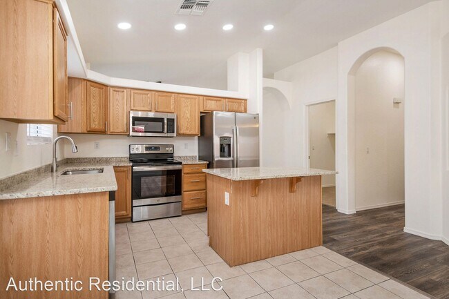 Foto del edificio - 4 br, 2 bath House - 6766 W Del Mar Ln