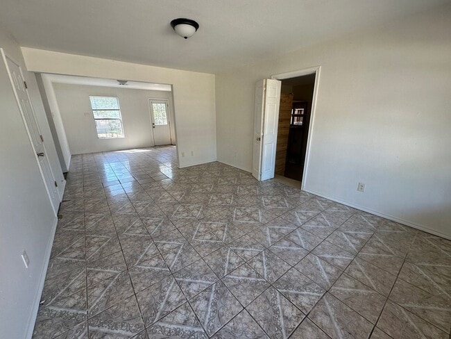 Foto del edificio - 1342 N 64th St