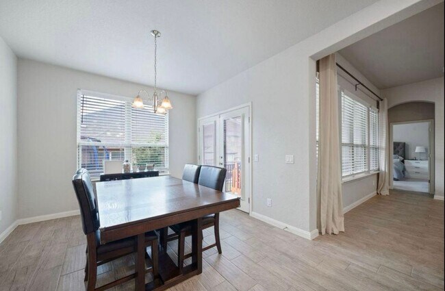 Foto del edificio - IMPRESSIVE 4 BD/3 BA HOME FOR RENT IN CYPR...