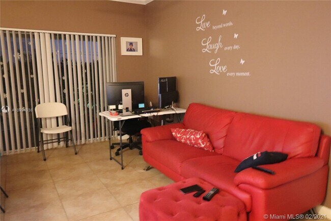 Foto del edificio - 6020 W Sample Rd