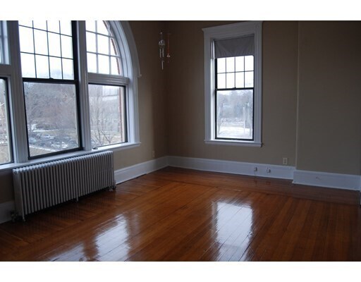 Foto del edificio - 60 Hopedale St
