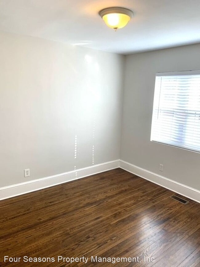 Building Photo - 2 br, 1 bath House - 1422 Nassau Boulevard