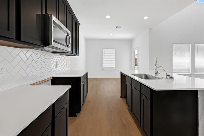 Building Photo - 31510 Chippenham Colony Ct