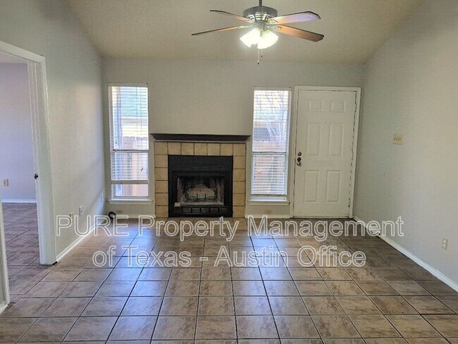 Building Photo - 2030 Redwing Way