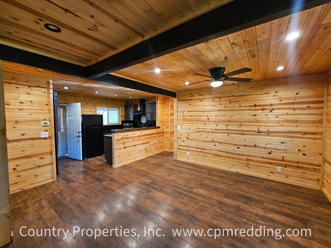 Foto del edificio - 13477 Oak Run Rd