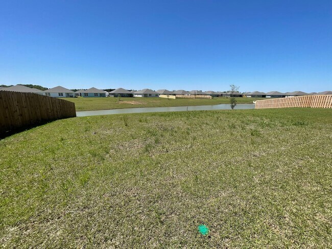 Foto del edificio - Old Field Newer Daphne Home For Lease