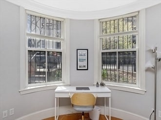 Foto del edificio - 70 E Brookline St