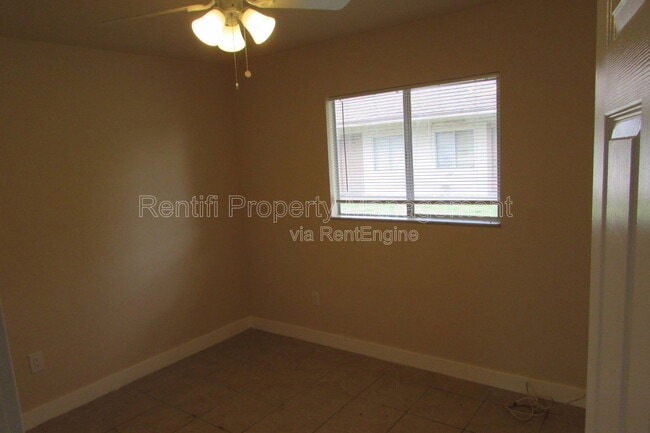 Building Photo - 465 Figuera Ave