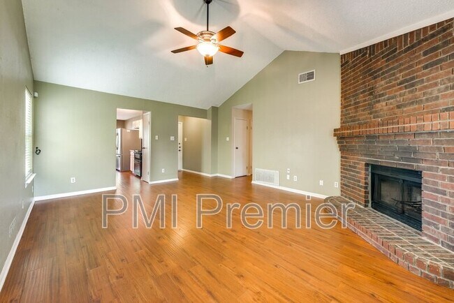 Foto del edificio - 111 Mint Ln