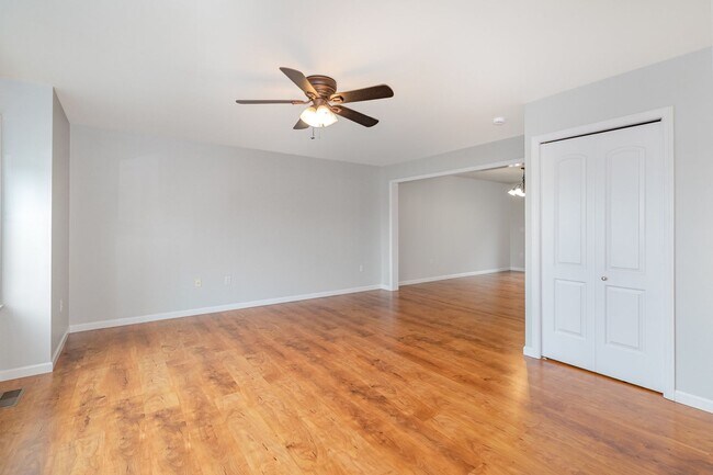Building Photo - 774 Winding Ln